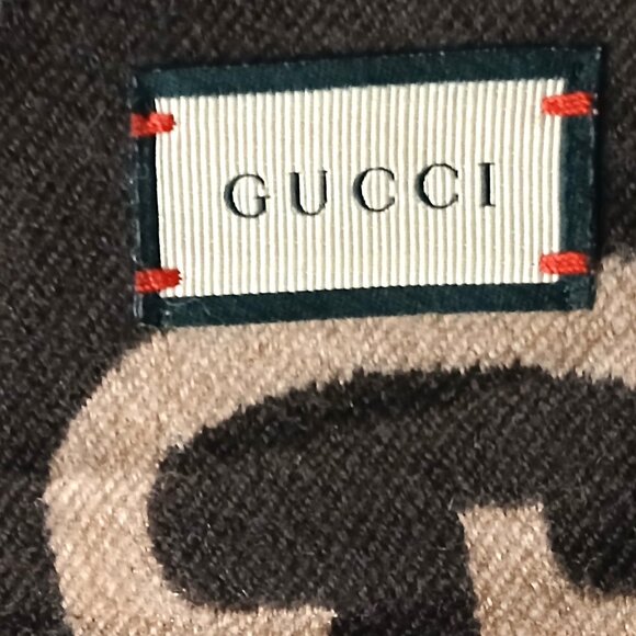 Gucci Chocolate Brown & Tan Reversible Big GG Logo Print Scarf Vintage Pre-Owned - Picture 7 of 7